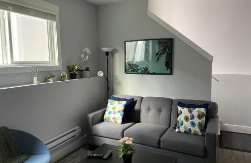 Saskatoon House | Hamm Suite