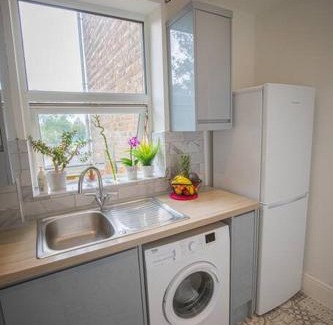 Hammersmith and Fulham Apartment | Hammersmith Apollo 1 Bedroom Apartment