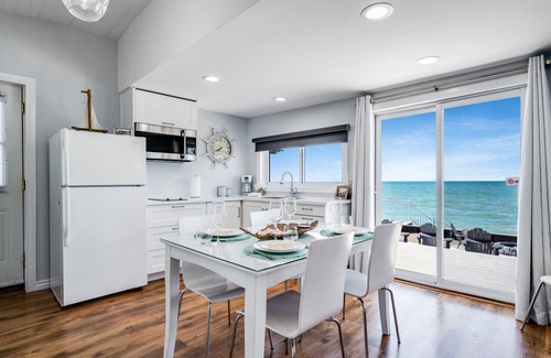 Leamington Cottage | Hammock Haven Beach House Near Point Pelee