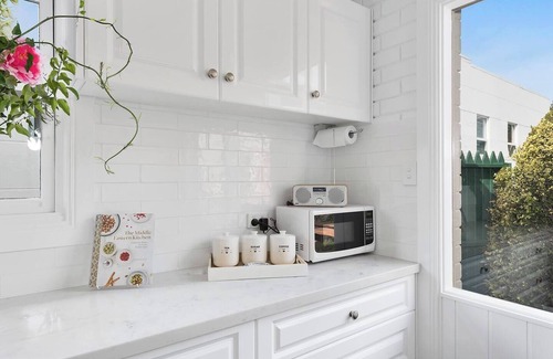 Battery Point House | Hampden Manor A Refined Battery Point Period Home