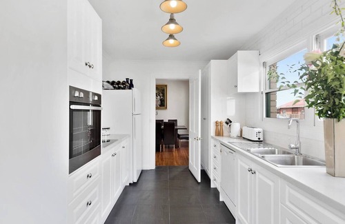 Battery Point House | Hampden Manor A Refined Battery Point Period Home