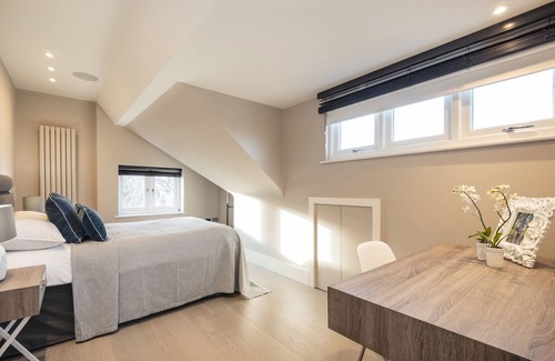 Frognal and Fitzjohns Apartment | Hampstead Lux Flat-Hosted by Sweetstay
