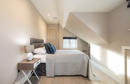 Frognal and Fitzjohns Apartment | Hampstead Lux Flat-Hosted by Sweetstay