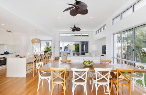 Buddina House | Hampton Beach House on the Waterfront