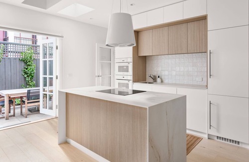 Sandringham House | Hampton Beach Pearl - A stunning architecturally designed townhouse