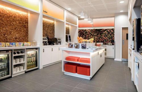 Custom House Hotel | Hampton By Hilton London Docklands