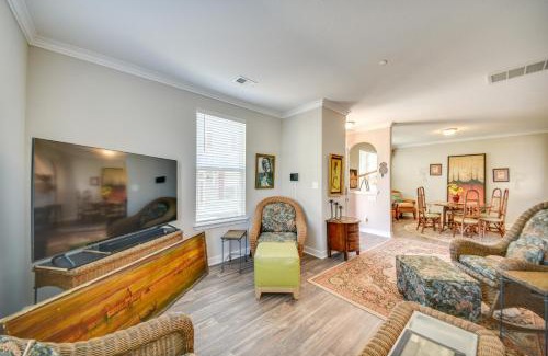Hampton Apartment | Hampton Condo, Close to Beaches!