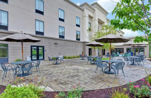 New Hartford Hotel | Hampton Inn and Suites New Hartford/Utica