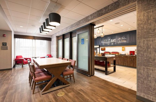 Williamsville Hotel | Hampton Inn Buffalo - Amherst