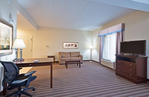 Lakeview Hotel | Hampton Inn by Hilton Gainesville-Haymarket