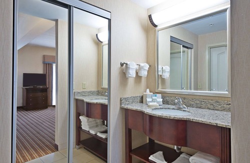 Lakeview Hotel | Hampton Inn by Hilton Gainesville-Haymarket