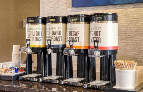 Elkhart Hotel | Hampton Inn Elkhart