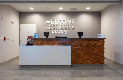 Elkhorn Hotel | Hampton Inn Elkhorn Lake Geneva Area