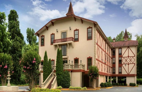 Helen Hotel | Hampton Inn Helen