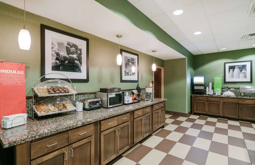 Huntington Hotel | Hampton Inn Huntington University Area