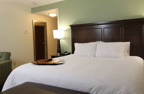 Huntington Hotel | Hampton Inn Huntington University Area