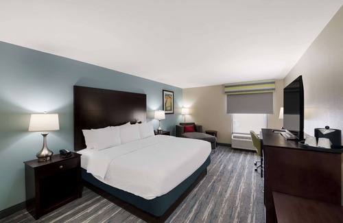 Marshall Hotel | Hampton Inn Marshall