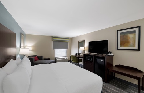 Marshall Hotel | Hampton Inn Marshall