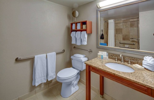 Coconut Grove Hotel | Hampton Inn Miami-Coconut Grove/Coral Gables