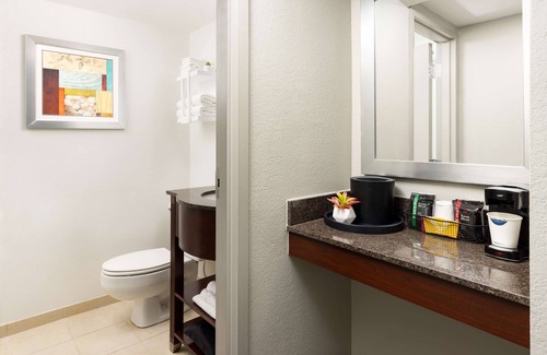 Naples Hotel | Hampton Inn Naples Central