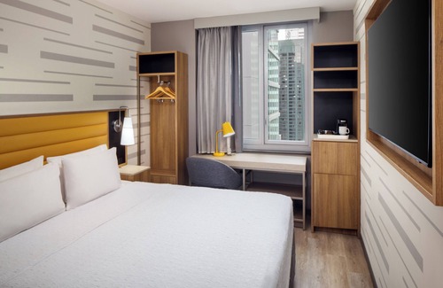 Central New York City Hotel | Hampton Inn New York Times Square