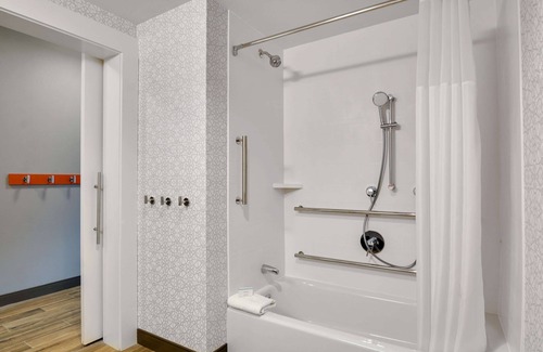 Salem Hotel | Hampton Inn Salem Boston