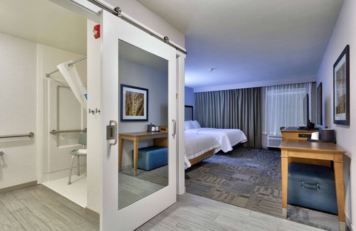 Salina Hotel | Hampton Inn Salina