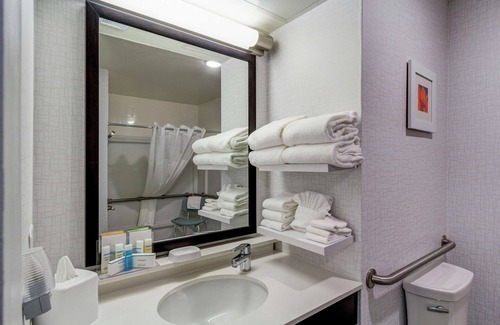 Salina Hotel | Hampton Inn Salina