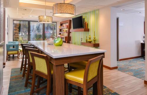 SeaTac Hotel | Hampton Inn Seattle Airport