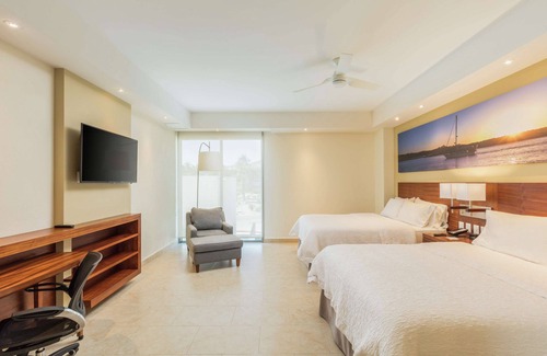 Rancho Cerro Colorado Hotel | Hampton Inn & Suites by Hilton Los Cabos