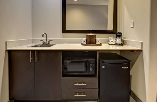 Ada Hotel | Hampton Inn & Suites Ada