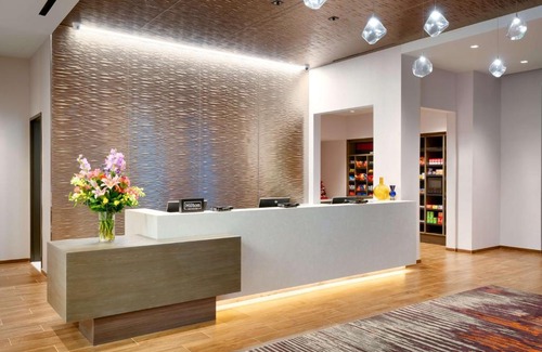 Anaheim Resort Hotel | Hampton Inn & Suites Anaheim Resort Convention Center