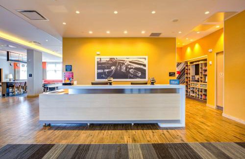 Waltham Hotel | Hampton Inn & Suites Boston/Waltham
