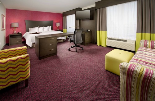 Cheektowaga Hotel | Hampton Inn & Suites Buffalo Airport