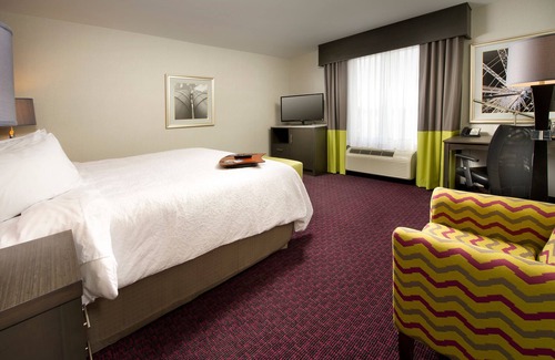 Cheektowaga Hotel | Hampton Inn & Suites Buffalo Airport
