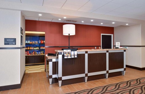 California Hotel | Hampton Inn & Suites California University-Pittsburgh