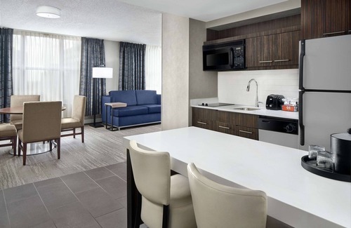 Downtown Chicago Hotel | Hampton Inn & Suites Chicago Downtown