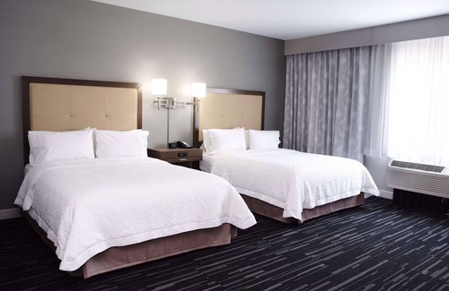 Urbandale Hotel | Hampton Inn & Suites Des Moines/Urbandale