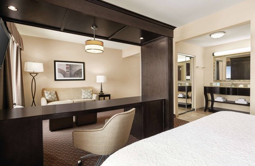 Enid Hotel | Hampton Inn & Suites Enid