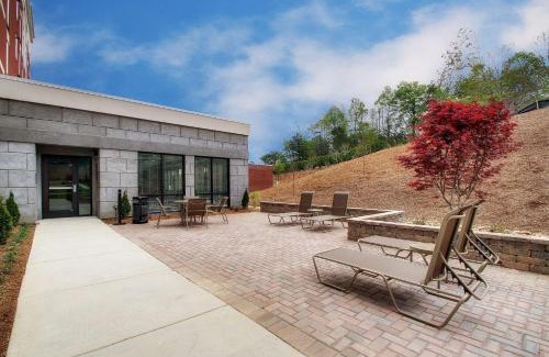 Greenville - Spartanburg Hotel | Hampton Inn & Suites Greenville Airport