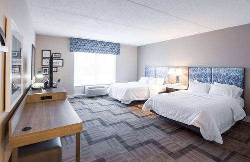 Owens Cross Roads Hotel | Hampton Inn & Suites Huntsville Hampton Cove