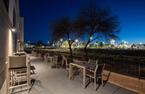 Whitney Ranch Hotel | Hampton Inn & Suites Las Vegas-Henderson