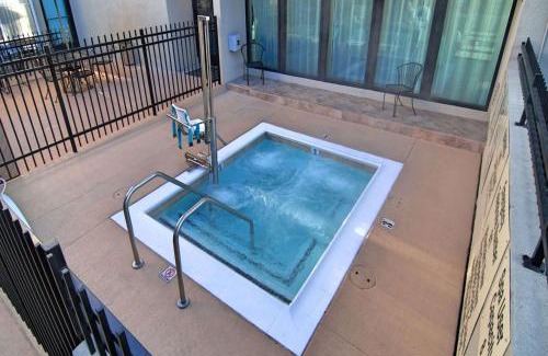 Jackson Park Hotel | Hampton Inn & Suites Mountain View