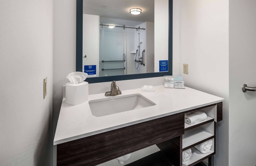 Navarre Hotel | Hampton Inn & Suites Navarre