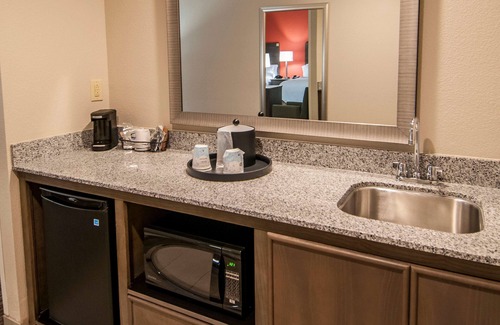 Northwest Pensacola Hotel | Hampton Inn & Suites Pensacola/I-10 Pine Forest Road