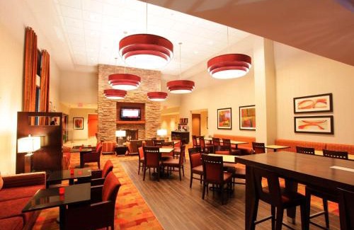 Chandler Hotel | Hampton Inn & Suites Phoenix Chandler Fashion Center