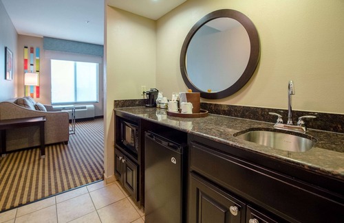 Port Arthur Hotel | Hampton Inn & Suites Port Arthur