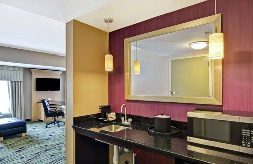Crabtree Hotel | Hampton Inn & Suites Raleigh/Crabtree Valley