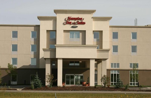 Red Deer Hotel | Hampton Inn & Suites Red Deer