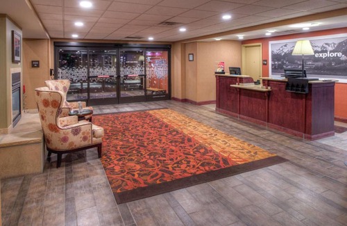 Glenwood Springs Hotel | Hampton Inn & Suites Rifle